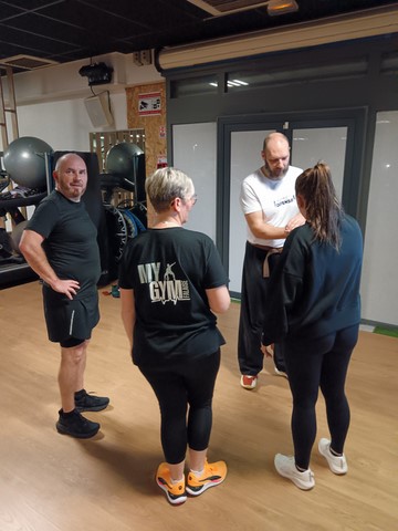 Cours de self-défense à Falaise : maîtriser une agression grâce aux clés articulaires