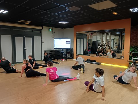 Cours de self-défense à Falaise : maîtriser une agression grâce aux clés articulaires